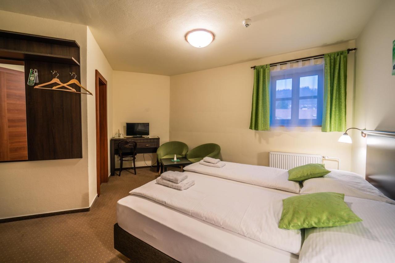 Hotel Koruna Прахатіце Екстер'єр фото