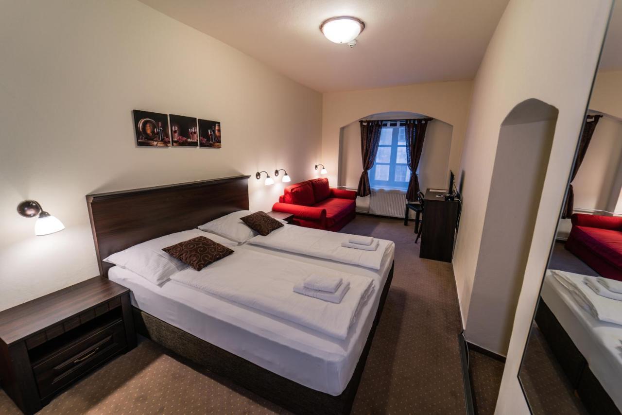 Hotel Koruna Прахатіце Екстер'єр фото