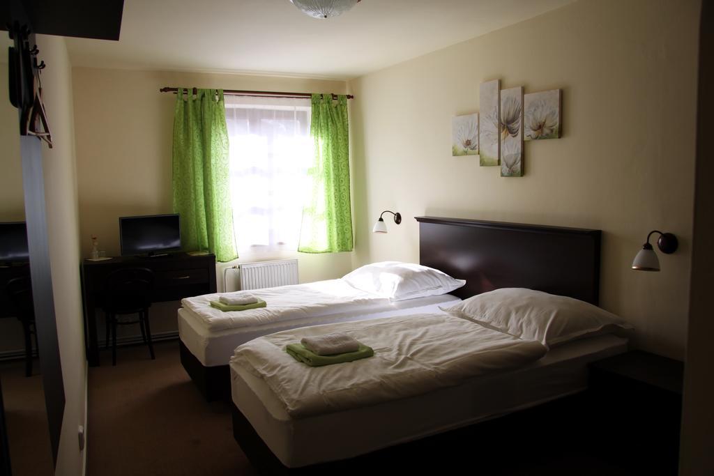 Hotel Koruna Прахатіце Екстер'єр фото