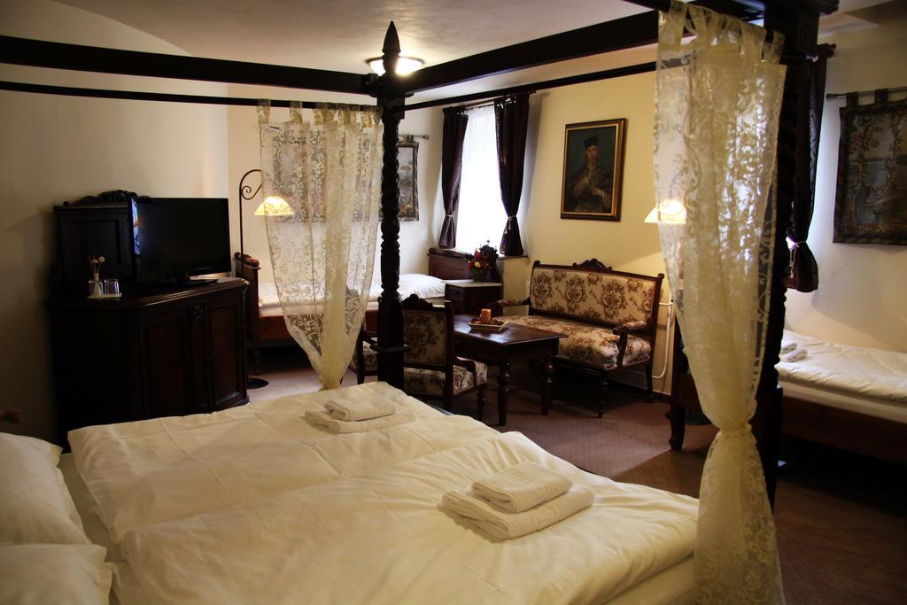 Hotel Koruna Прахатіце Екстер'єр фото